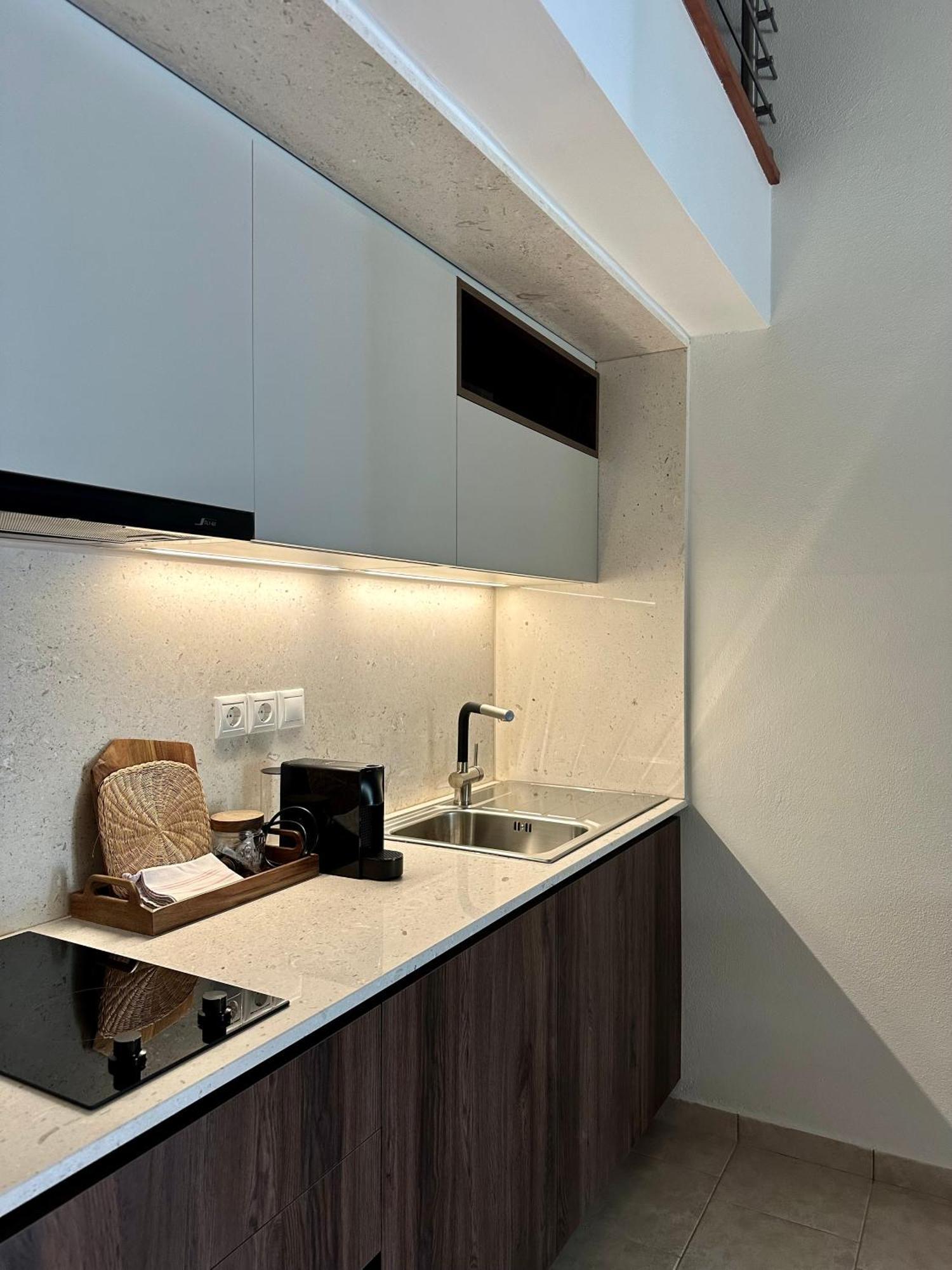 Zouzoulas Filoxenia - Koralia Apartments 米利纳 外观 照片